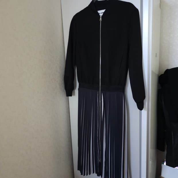 칼 라거펠트 점퍼 플리츠 원피스