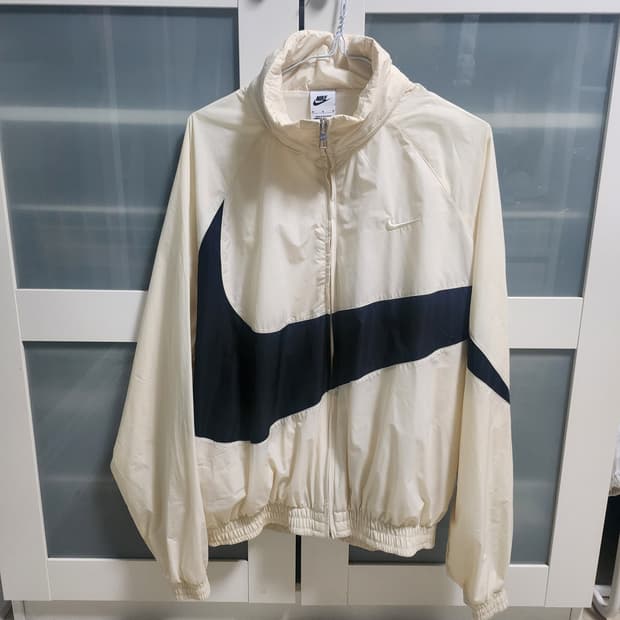 나이키 바람막이 L사이즈