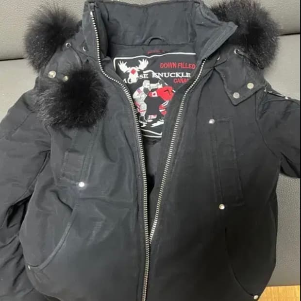 무스너클 봄버 숏패딩