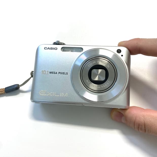 카시오 엑슬림 EX-Z1050 디지털 카메라