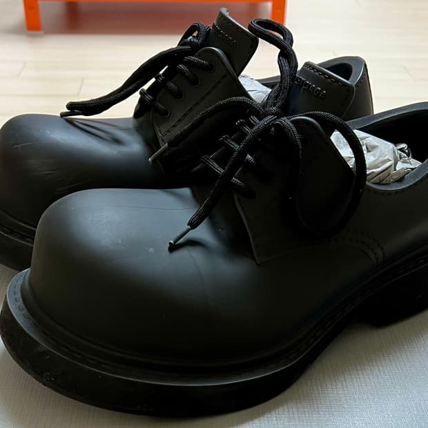 (39)발렌시아가 스테로이드 더비 블랙