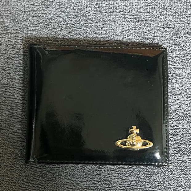 비비안 웨스트우드 애나멜 반지갑