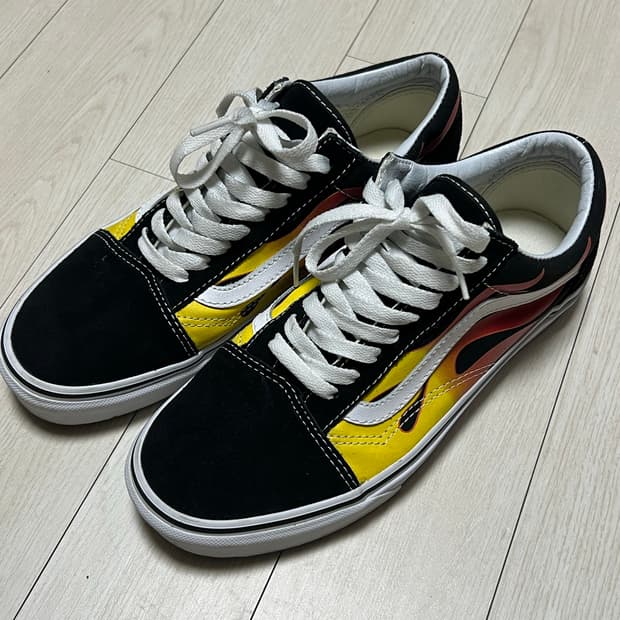 반스 올드스쿨 플레임 255사이즈