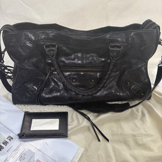 발렌시아가 시티 모터백 파트타임 블랙