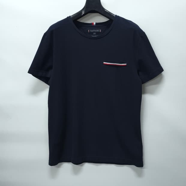 타미힐피거 오가닉 코튼 시그니처 배색 포켓 반팔 티셔츠(100)