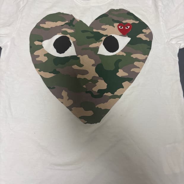 꼼데 카모 반팔