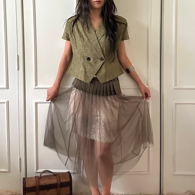 Ford mills tull mesh layered pleats sk