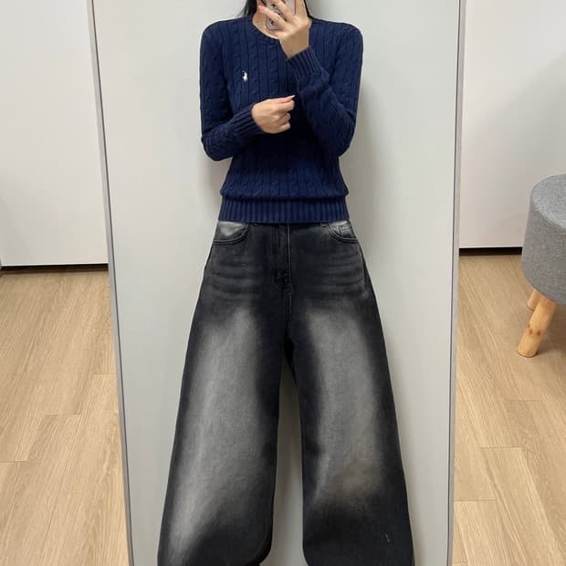 폴로 랄프로렌 딱붙핏 화이트 포니 네이비 꽈배기 니트