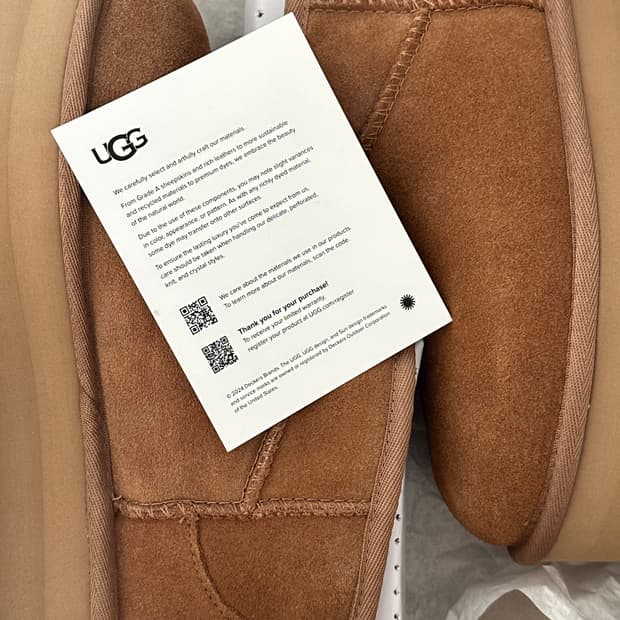 어그 클래식 울트라 플랫폼 미니 230