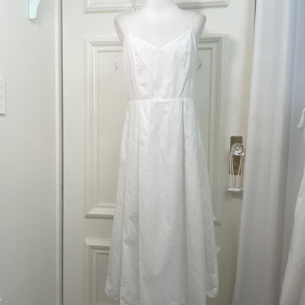 white pleats back shirring flare long op