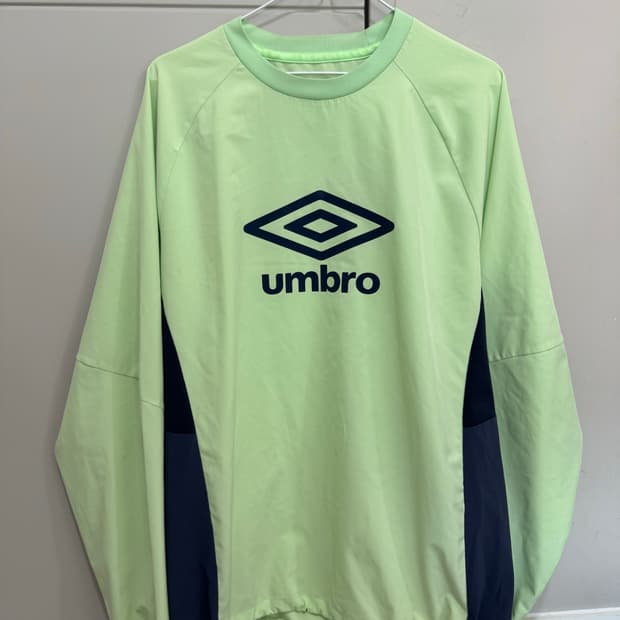 엄브로 긴팔 피스테 웜업 105