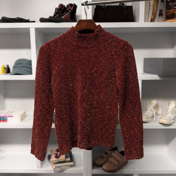 two c  부클레 니트