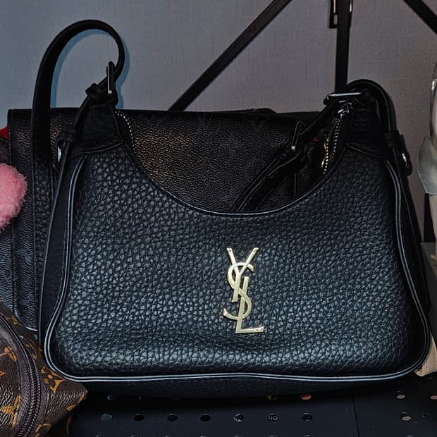 입생로랑 YSL 금장 미니 호보백 가죽 숄더백 핸드백 데일리 블랙가방