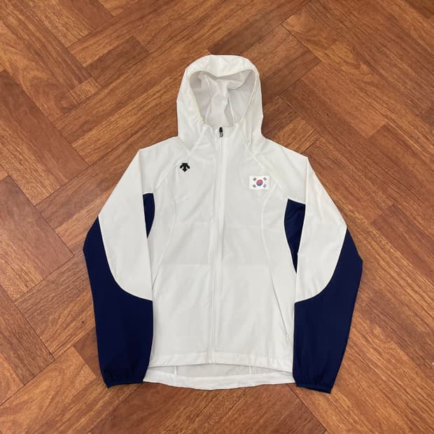 데상트 코리아 국대 바람막이