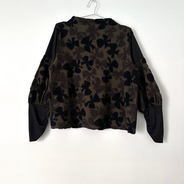 Clover high neck boucle knit