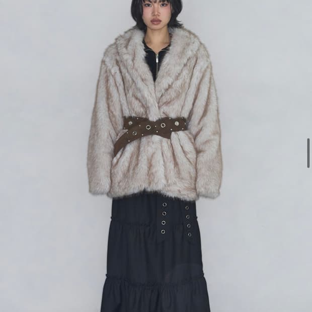 Asyouare 벨티드 코지 퍼 자켓 아이보리