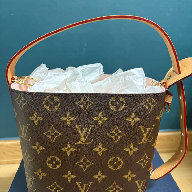 루이비통 올인BB 비너저리 저니 서울 익스클루시브