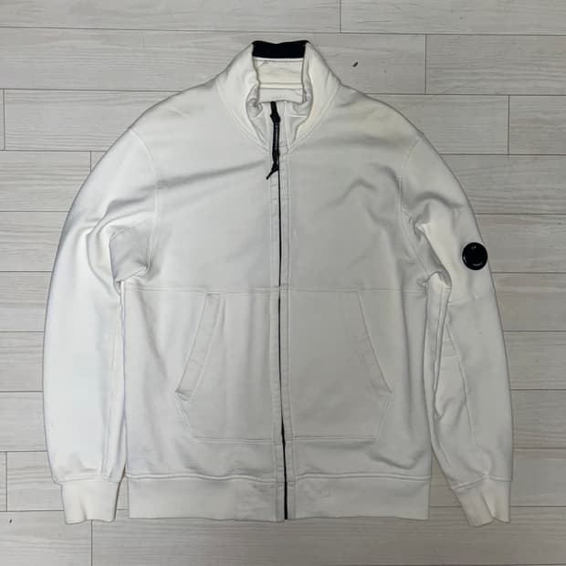 C.P. Company 브러쉬드 코튼 플리스 집업