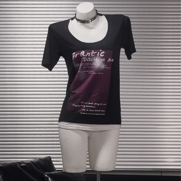 {UNKNOWN} Graphic Layered Tee