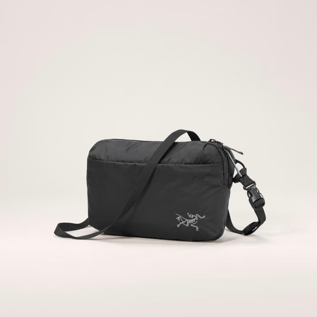 아크테릭스 헬리아드 크로스바디 백