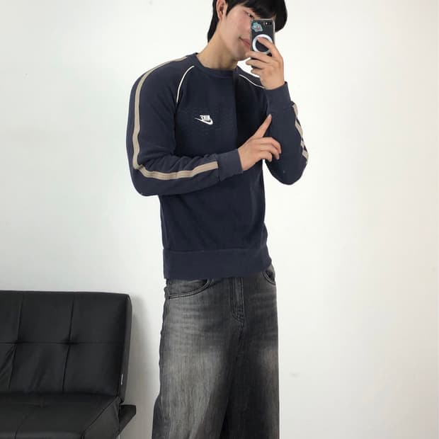 나이키 00s 스우시 사이드라인 래글런 맨투맨
