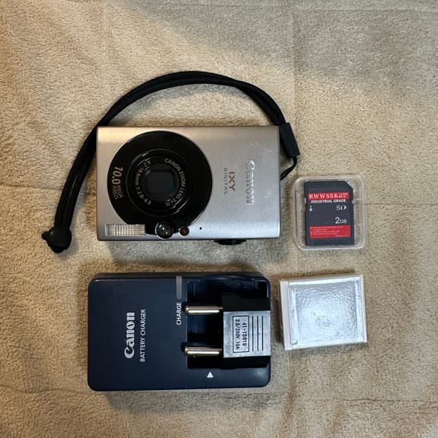 캐논 익서스 85is 디지털카메라 디카 카메라 