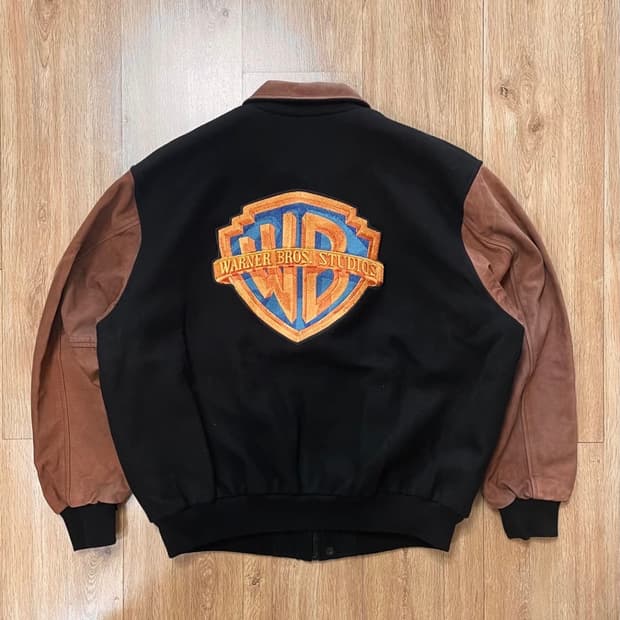 워너브라더스 빈티지 바시티