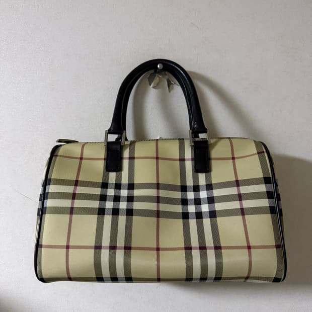 버버리 노바체크 패턴 미니 토트백