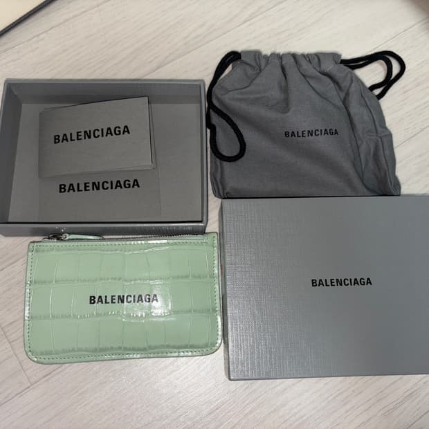 발렌시아가 카드지갑