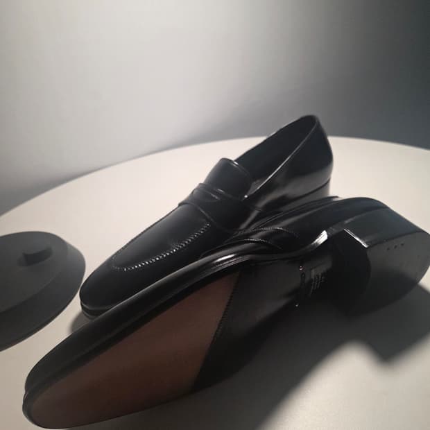 남성적 우아함의 정점, 톰 포드(TOM FORD)가 완성하는 완벽한 라스