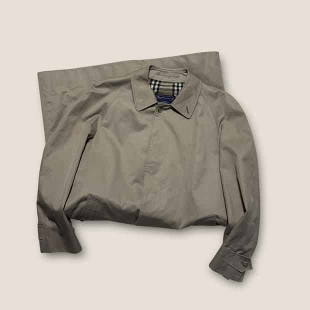 버버리 클래식 베이지 트렌치코트 (102 사이즈)