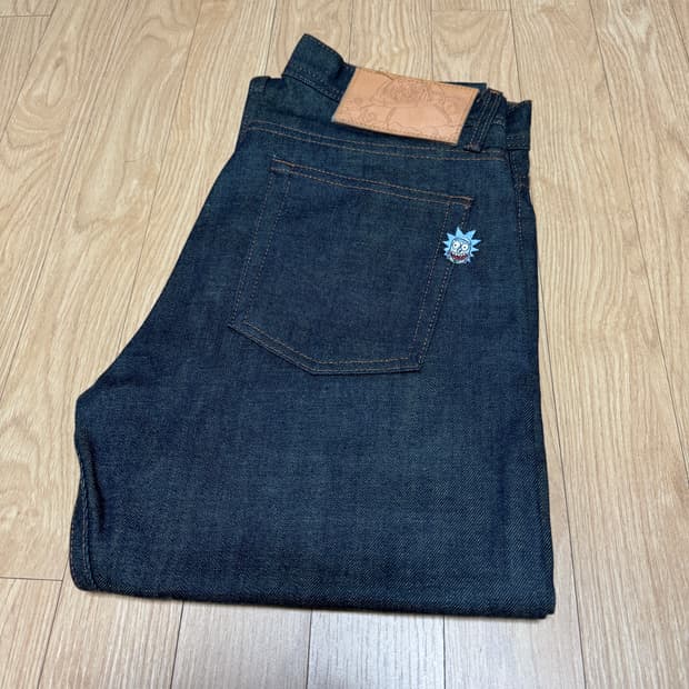 네이키드앤 페이머스 X 릭앤모티