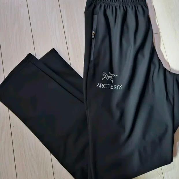 아크테릭스 블랙 트레이닝 바지