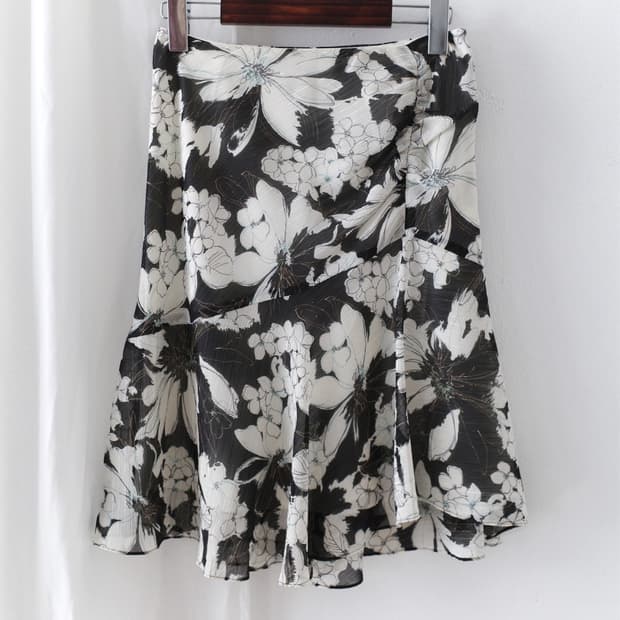 flower flared skirt