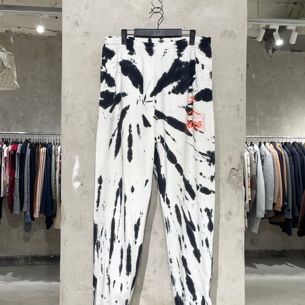 엄브로 x 에리즈 화이트 타이 다이 팬츠