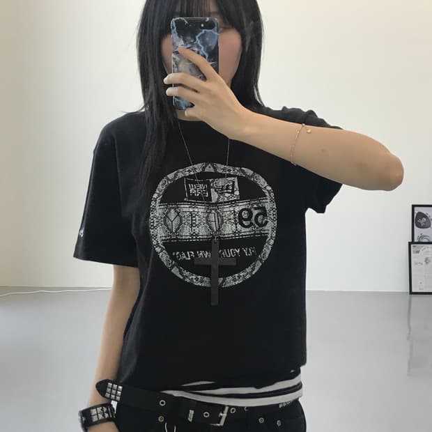 뉴에라 프린팅 반팔