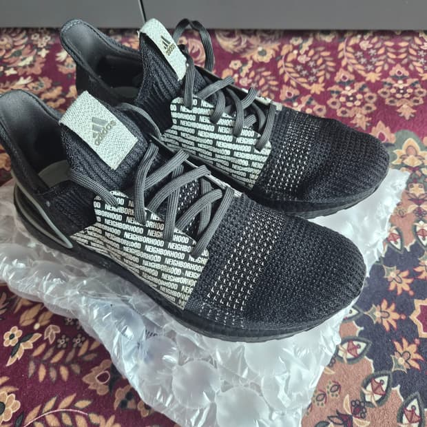 아디다스 x 네이버후드 울트라부스트 265