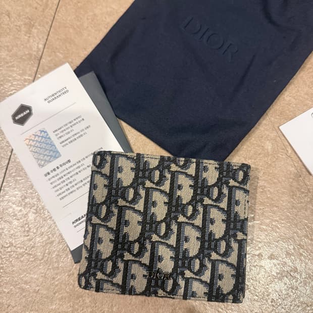 디올 오블리크 반지갑 새상품급