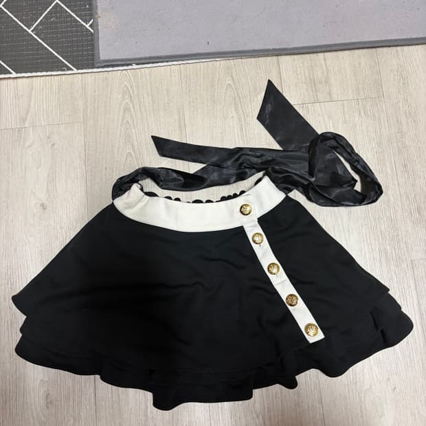 트랄라라 tralala 치마 스커트 갸루 아케호무 금장