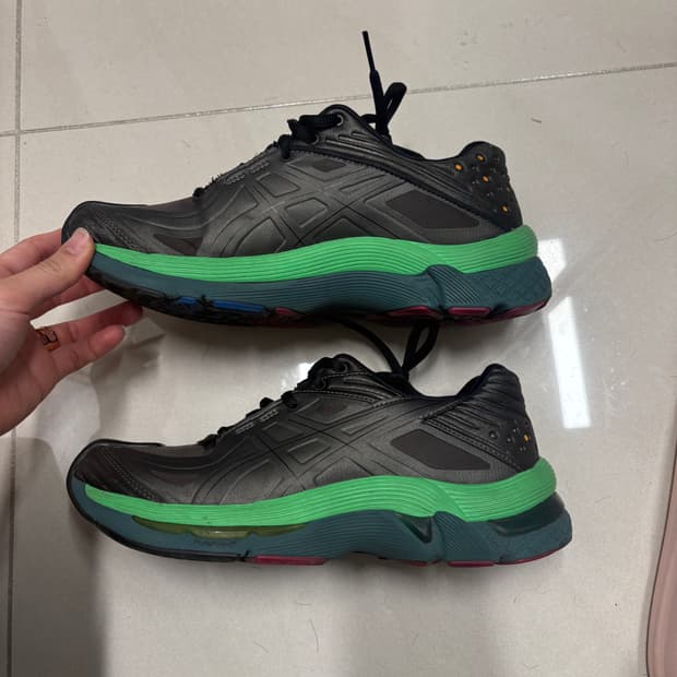 키코코스타디노브 x 아식스 젤 테서렉트 건메탈  235Size