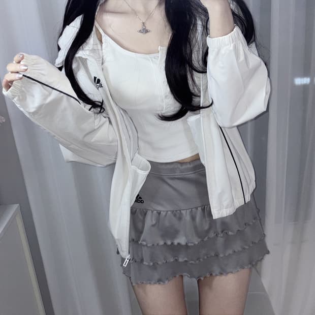 아디다스 백로고 화이트 바람막이 m정도 150
