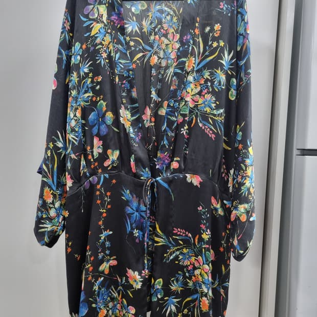 ZARA 트로피컬 로브 가디건