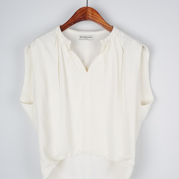  BALENCIAGA split neck sleeveless