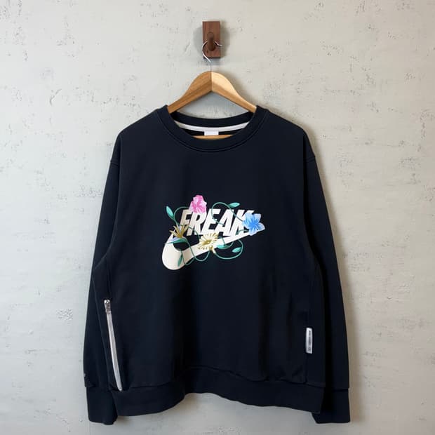 나이키 야니스 크루 맨투맨