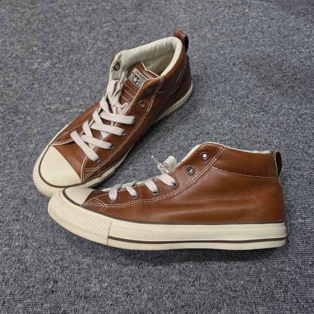 컨버스 척 테일러 올스타 레더 스트리트 미드 파인콘 브라운 270