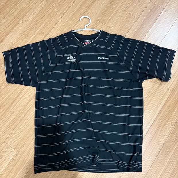 (Asia L) 슈프림 엄브로 싸커저지