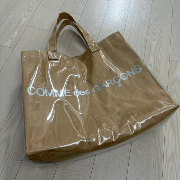 꼼데가르송 pvc
