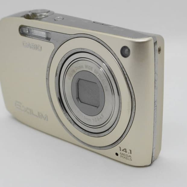 카시오 엑슬림 z2300 골드 
