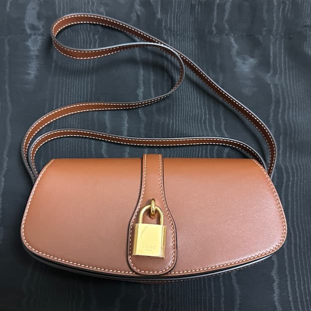 셀린느 타부 클러치 백 탄