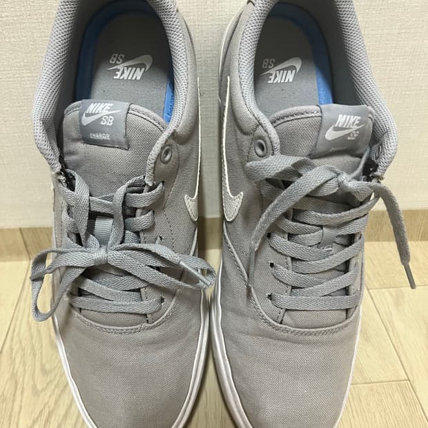 나이키 SB Charge 캔버스 스니커즈입니다